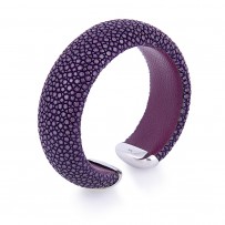 Padded bangle in stingray with silver ends